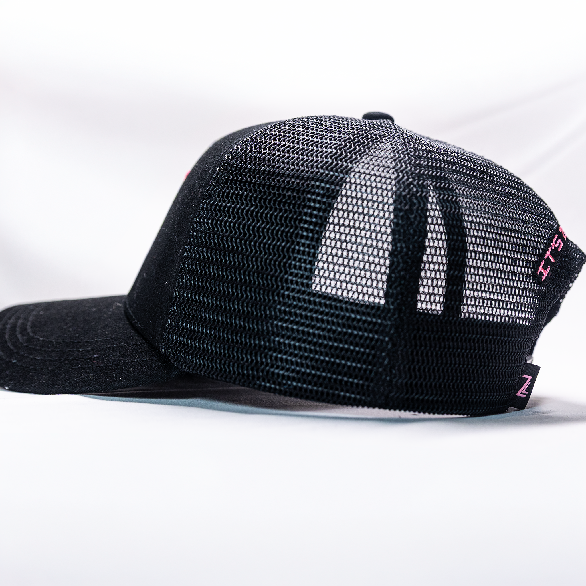 ZL Trucker Cap - Black/Pink
